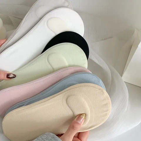 Womens Thin Ice Silk Boat Socks Low Cut Invisible Socks With Sponge Cushion Heel Anti Slip Breathable Casual Summer Socks