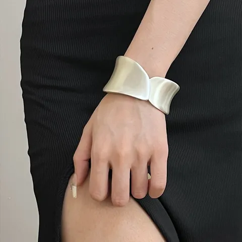 European Bold Alloy Cuff Bangle Bracelet For Women Gold Silver Plated Geometric Open Bangle Retro Statement Jewelry Accessories