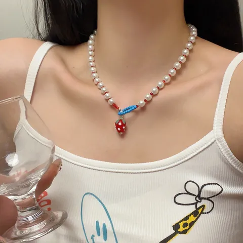 Zoete Schattige Aardbei Parel Halskette Vrouwen Prachtige Veelzijdige Choker Uniek Ontwerp Sleutelbeen Ketting Mode Sieraden