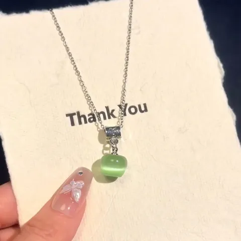 Collier Pendentif Pomme Oeil de Chat Vert Menthe Minimaliste Mignon Alliage Fruit Chaîne de Clavicule Bijoux de Mode Cadeau Pour Femmes