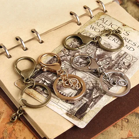 Llaveros de Metal Vintage Accesorios DIY Mosquetón Llavero Cadena de Llaves de Moda Fornituras de Joyería para Coches Bolsos Manualidades