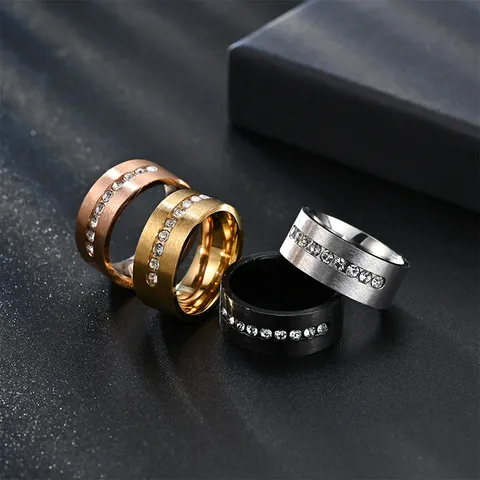 Men's Matte Brushed Stainless Steel Ring Classic Engraved Rhinestone Band Ring For Wedding Party Fashion Jewelry
