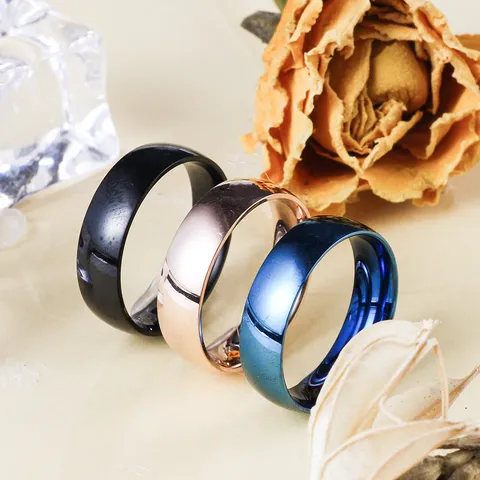 Bague Anneau Simple en Acier Inoxydable Minimaliste Pour Hommes Femmes Anneau de Doigt Poli Électroplaqué Bijoux de Main Décontractés Quotidiens Cadeau