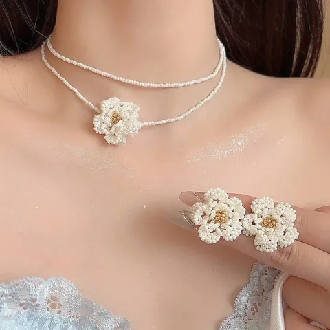 Französische Handgefertigte Perlen Kamelie Halskette Zweilagig Seed Bead Stacking Choker Elegantes Blumenzubehör Für Damen