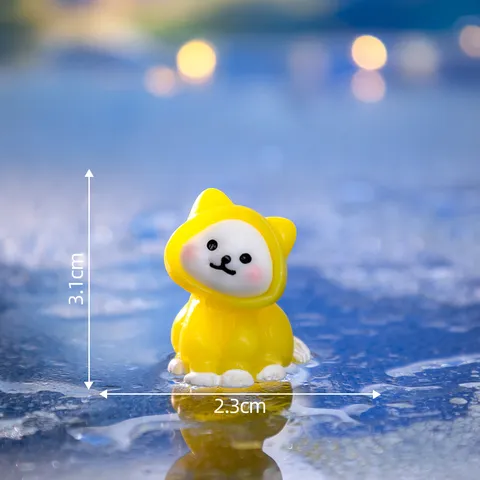 Lindo Cachorro de Resina con Chubasquero Figura Animal en Miniatura Adornos de Micropaisaje Dibujos Animados DIY Decoración de Escritorio Juguete