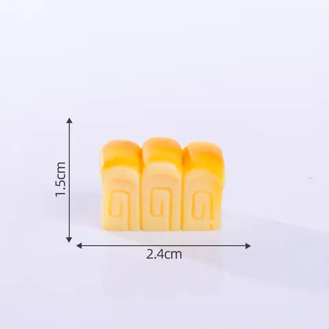 Mini Simulation Resin Bread Miniature Food Play Figurine DIY Keychain Accessories Desktop Micro Landscape Ornament