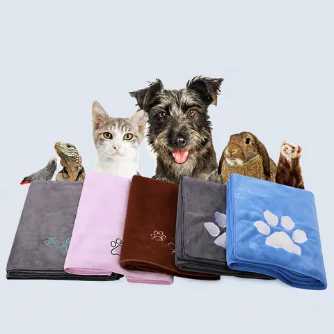 Microfiber Pet Bath Towel Absorbent Dog Cat Drying Towel with Pockets Pet Cleaning Supplies