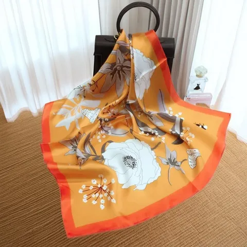 Moerbei Zijde Vierkante Sjaal voor Dames Glad Zacht Elegant Bloemen Bedrukt Hals Sjaal Mode Hoofdsjaal Luxe Cadeau