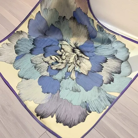 Womens Mulberry Silk Square Scarf Digital Printed Floral Fashion Scarf Lightweight Neck Scarf Sun Protection