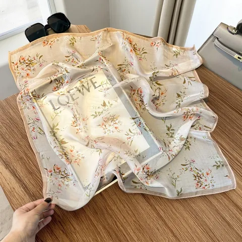 Dames Moerbeizijde Sjaal Bloemen Bedrukt Vintage Vierkante Sjaal Elegante Hals Sjaal Voor Dames Mode Accessoires