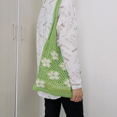 Women Knitted Flower Tote Bag Hollow Out Floral Shoulder Bag Vintage Crochet Handbag Casual Beach Shopper Bag Knitted Purse