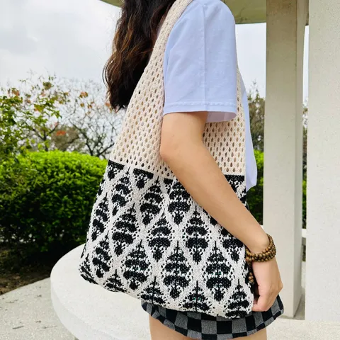 Damen Casual Gestrickte Tote Bag Aushöhlen Häkeln Schultertasche Geometrisches Muster Mesh Strandtasche Polyester Gewebe Einkaufstasche