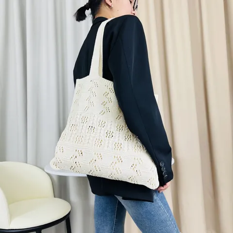Minimalistisch Polyester Gestrickt Tote Bag Für Damen Ausgehöhlt Geflochten Strand Häkeln Schulter Handtasche Alltag Lässig Einkaufstasche