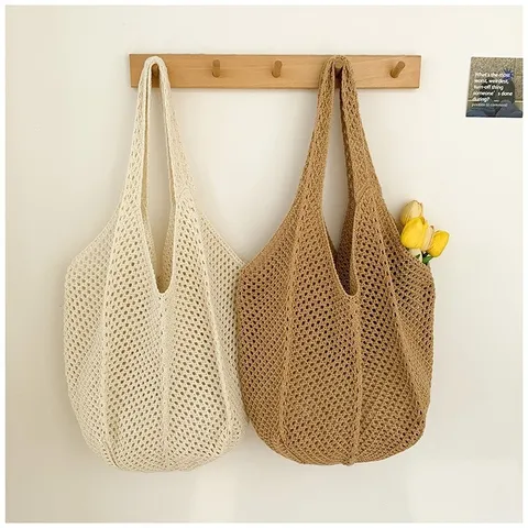 Damen Gestrickte Hohl Ausgeschnittene Tote Bag Gewebte Stroh Strandtasche Polyester Umhängetasche Lässige Japanisch-Koreanische Handtasche