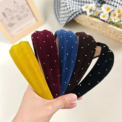 Elegante Fluwelen Spons Gewatteerde Haarband Voor Dames Brede Effen Kleur Hoge Haarklem Klassieke Mode Hoofddeksels Haaraccessoires