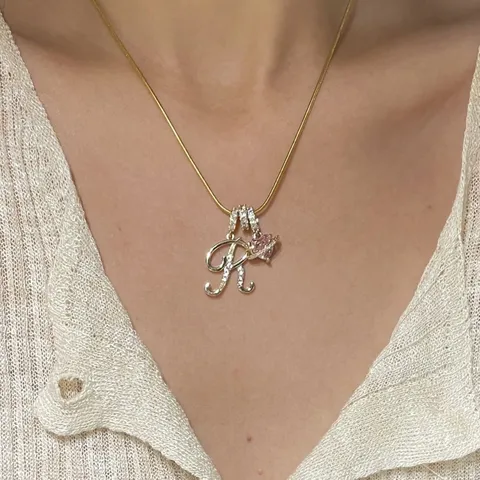 Collana con Lettera a Cuore in Rame Zirconia per Donna Catena a Serpente Oro Ciondolo a Cuore Rosa Saturn Orb Accessori Catena da Clavicola