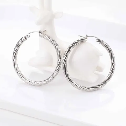 Boucles d'Oreilles Créoles Rondes Torsadées en Acier Titane Boucles d'Oreilles Circulaires Géométriques Texturées en Acier Inoxydable pour Femmes Bijoux de Mode
