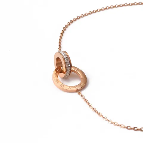 Collier Double Anneau Chiffre Romain en Acier Inoxydable pour Femmes Plaqué Or Rose Pendentif Entrelacé Strass Bijoux