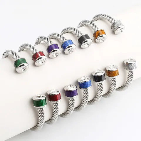 Bracelet Jonc Torsadé en Acier Inoxydable Mode pour Hommes Femmes Embouts en Fibre de Carbone Multicolores Incrustés de Strass Bijoux Ouverts
