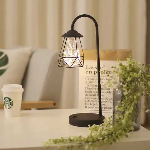 Moderne Geometrische IJzeren LED Tafellamp Industriële Retro Kooi Nachtlampje Met Koperdraad Verlichting Voor Slaapkamer Woonkamer Bar Cafe Batterij USB Decoratieve Lamp