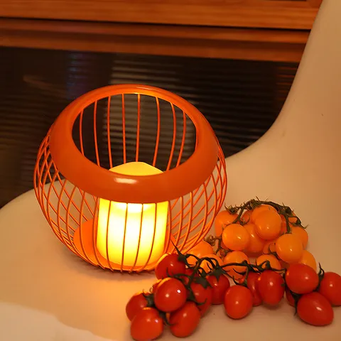 Cesto della Frutta in Metallo Vuoto di Lusso Leggero Nordico Moderno Minimalista Galvanico Arancione Cesto di Immagazzinaggio in Maglia Geometrica Decorativo Rotondo da Tavolo