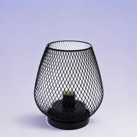Moderna Lampada da Tavolo a LED in Maglia di Ferro Luce Notturna Decorativa di Natale Lampada da Comodino Geometrica Cava per Camera