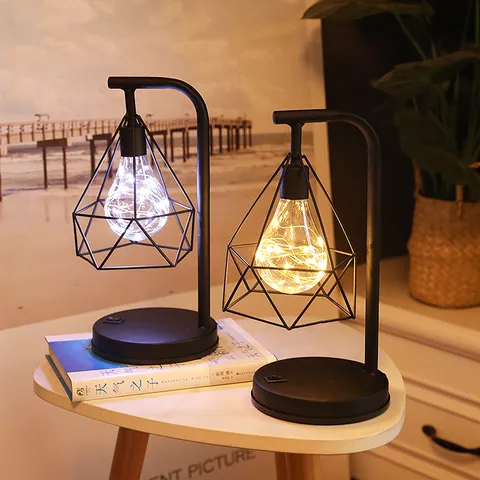 Moderne Creatieve LED IJzerkunst Zevenvormige Tafellamp Geometrische Diamant Sfeerlamp Voor Slaapkamer Huisdecoratie Bureau Ornament