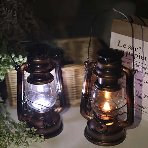 Retro Solar Camping Lantern LED Decorative Portable Iron Glass Outdoor Hanging Light For Garden Patio Camping Tent Decor