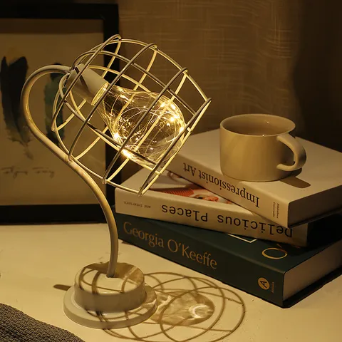 Creatieve Retro Ijzeren LED Tafelring Erwtenschieter Vorm Industriële Stijl Bureau Decoratieve Nachtlamp USB Batterij Aangedreven Lamp Voor Slaapkamer Kantoor Thuis Ornament