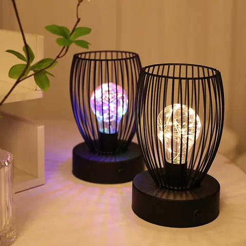 Nordic IJzeren LED Nachtlampje Opengewerkt Geometrisch Bureau Tafelgids Batterij Gevoed Decoratieve Lamp Voor Slaapkamer Thuis Decor