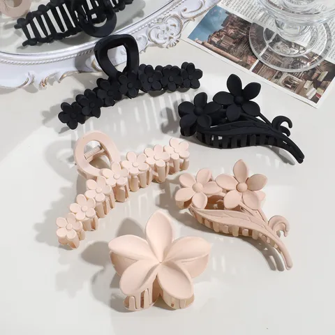 Matte Frangipani Flower Hair Claw Large Matte Plastic Floral Shark Clip Elegant Hair Accessory For Women Daily Hairstyle