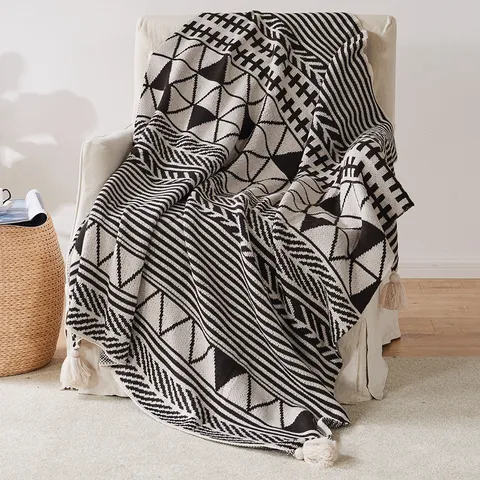 Bohemian Knitted Jacquard Throw Blanket Geometric Pattern Fringe Sofa Blanket Soft Warm Decorative Blanket For Home