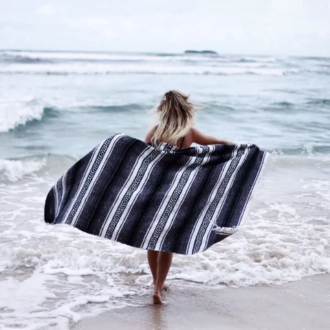 Mexican Woven Geometric Stripe Tassel Blanket Outdoor Picnic Mat Boho Fringe Throw Blanket For Beach Living Room