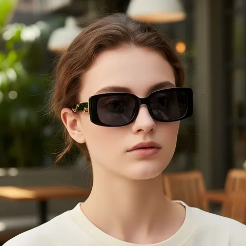 Eckige Retro Sonnenbrille Für Damen Herren Mode Outdoor UV400 Schutz Sonnenbrille Einzigartige Wellenförmige Metallbügel Brille