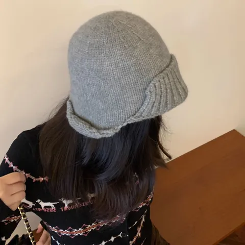 Damen Herbst Winter Casual Strick Fischerhut Einfarbig Unregelmäßige Gerollte Krempe Warme Strick Beanie Hut Tägliche Kleidung
