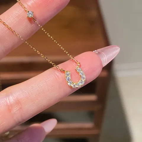 S925 Sterling Silver Moissanite Horseshoe Pendant Necklace D Color Moissanite Cross Chain Lucky Horseshoe Necklace For Women Elegant Jewelry Gift GRA Certificate