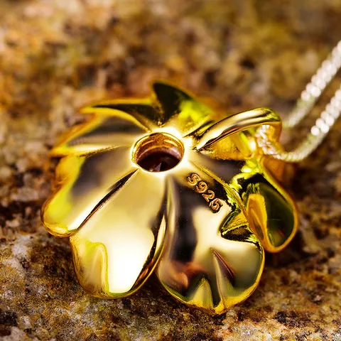 Ciondolo a Fiore in Argento Sterling 925 Fatto a Mano con Granato Rosso Naturale per Donna Elegante Ciondolo Solo Senza Catena