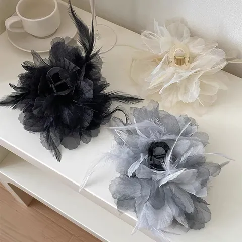 Elegant Mesh Flower Hair Claw Clip With Feather Artificial Pearl Korean Large Shark Clip Hair Accessories For Women