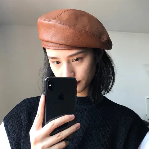 Damen PU Leder Baskenmütze Britischer Vintage Einfarbig Randlos Künstler Maler Mütze Mode Lässig Streetwear Literarischer Stil Kopfbedeckung