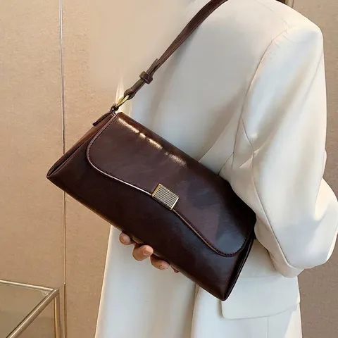 Damen Umhängetasche Aus Glänzendem PU-Leder Retro Baguette Achseltasche Mit Goldener Metallschnalle Mode Große Kapazität