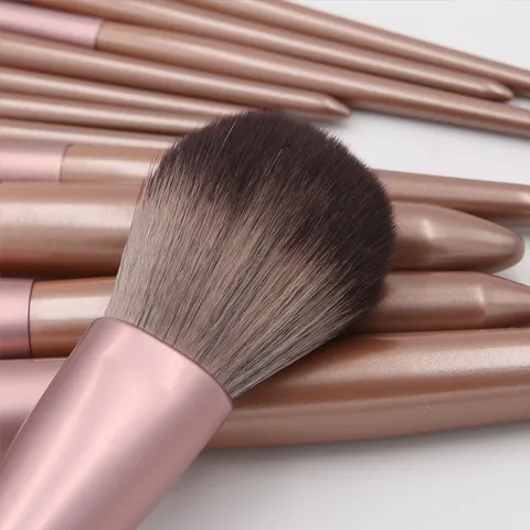 Professional Makeup Brush Set Wooden Handle Synthetic Fiber Horse Hair Brushes Foundation Powder Eyeshadow Concealer Cosmetic Tools Bagged Brown