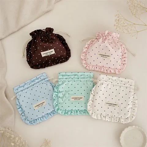 Sacchetto Coulisse in Raso con Volant e Pois in Poliestere Organizer per Gioielli Trucco Borsa da Viaggio Regalo per Donna
