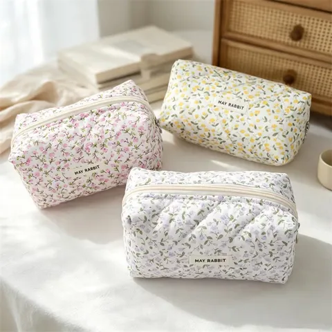 Koreaanse Stijl Frisse Gewatteerde Bloemen Etui Grote Capaciteit Draagbare Stoffen Make-up Tas Bedrukte Briefpapier Tas Voor Student