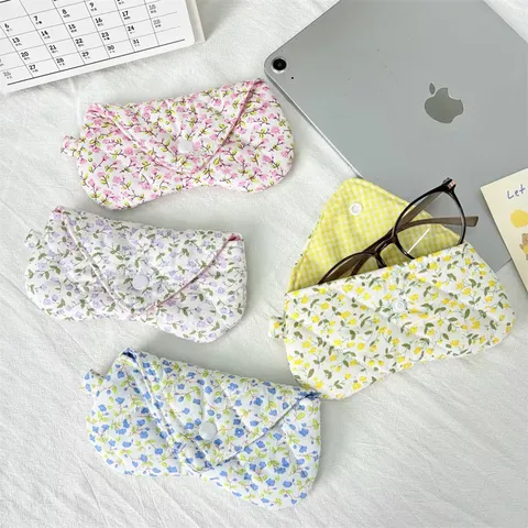 Koreanischer Stil Frische Florale Gesteppte Stoff Brillenetui Tragbare Schutztasche Für Brillen Mit Knopfverschluss Damen