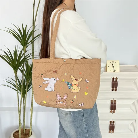 Schattige Cartoon Gorduurd Gequilt Hart Tote Bag Grote Capaciteit Polyester Schoudertas Casual Handtas Voor Vrouwen
