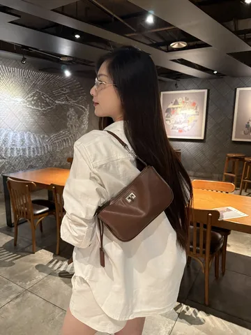 Women's Genuine Leather Underarm Bag Fashion Top Handle Shoulder Bag Minimalist Casual Mini Motorcycle Bag With Metal Lock Buckle
