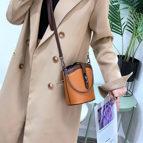 Bolso Cubo de Cuero Genuino para Mujer Moda Tendencia Bloque de Color Bolso Bandolera con Cadena de Metal