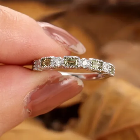 Vintage Olijfgroene Vierkante Zirconia Eternity Ring Voor Dames Milgrain Rand Koper Ingelegde Diamanten Ring Mode Sieraden Cadeau