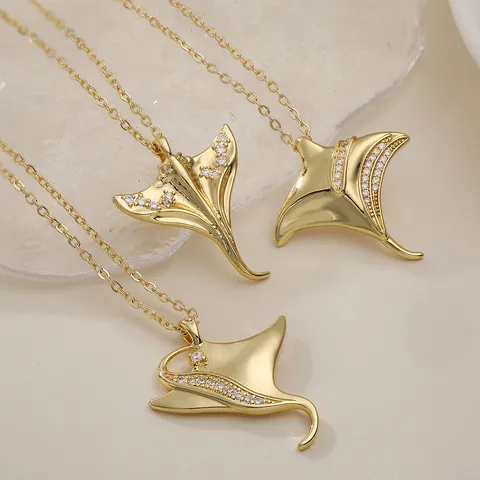 Copper 18K Gold Plated Zirconia Devil Ray Pendant Necklace For Women Fashion Personalized Clavicle Chain Jewelry