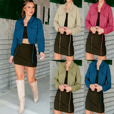 Chemise en Denim Décontractée pour Femme Manches Longues Veste Courte Boutonnée Avec Doubles Poches Top en Denim Ample Streetwear